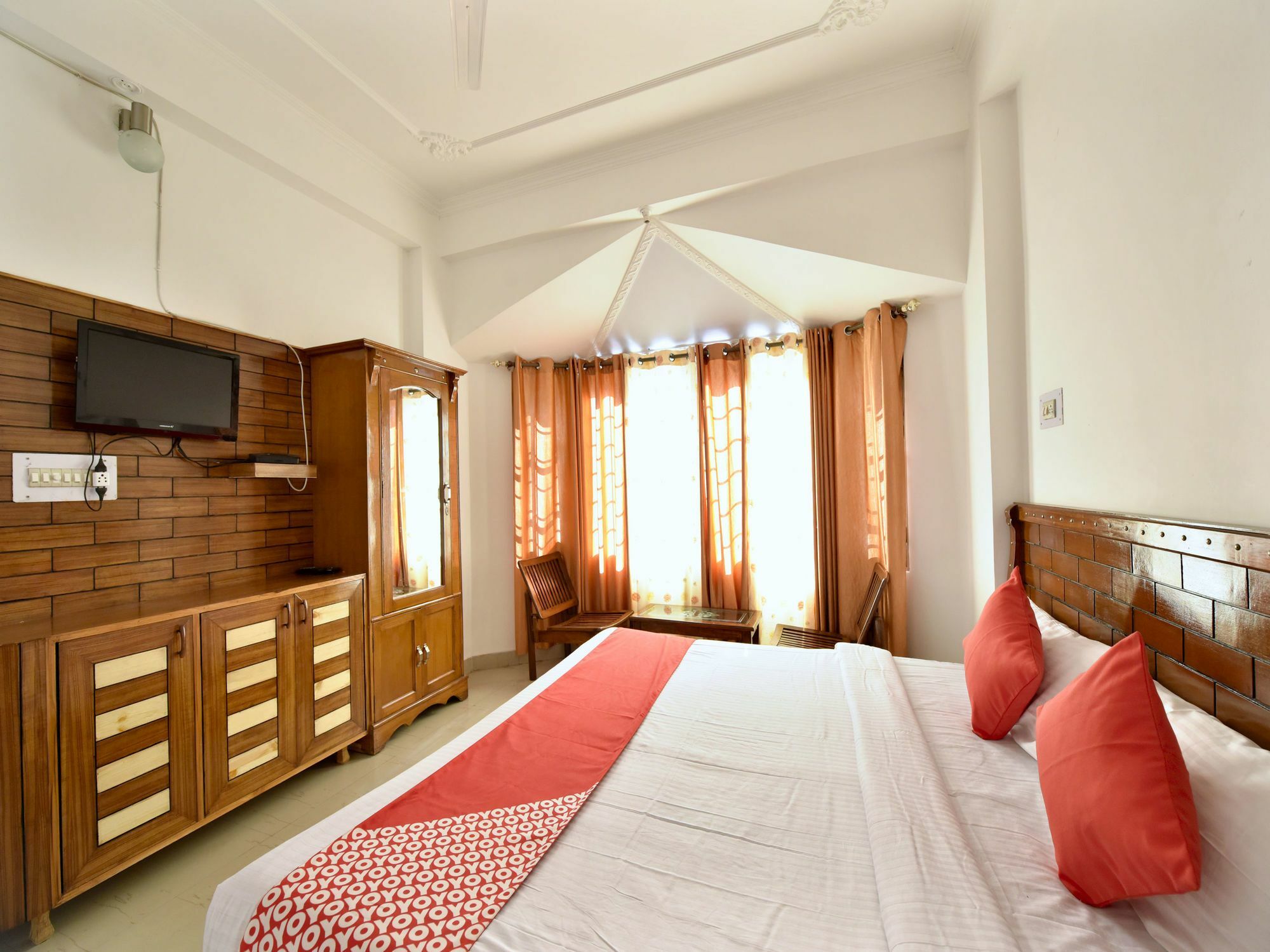 Oyo 12825 Omkara Homestay Kasauli Exterior foto
